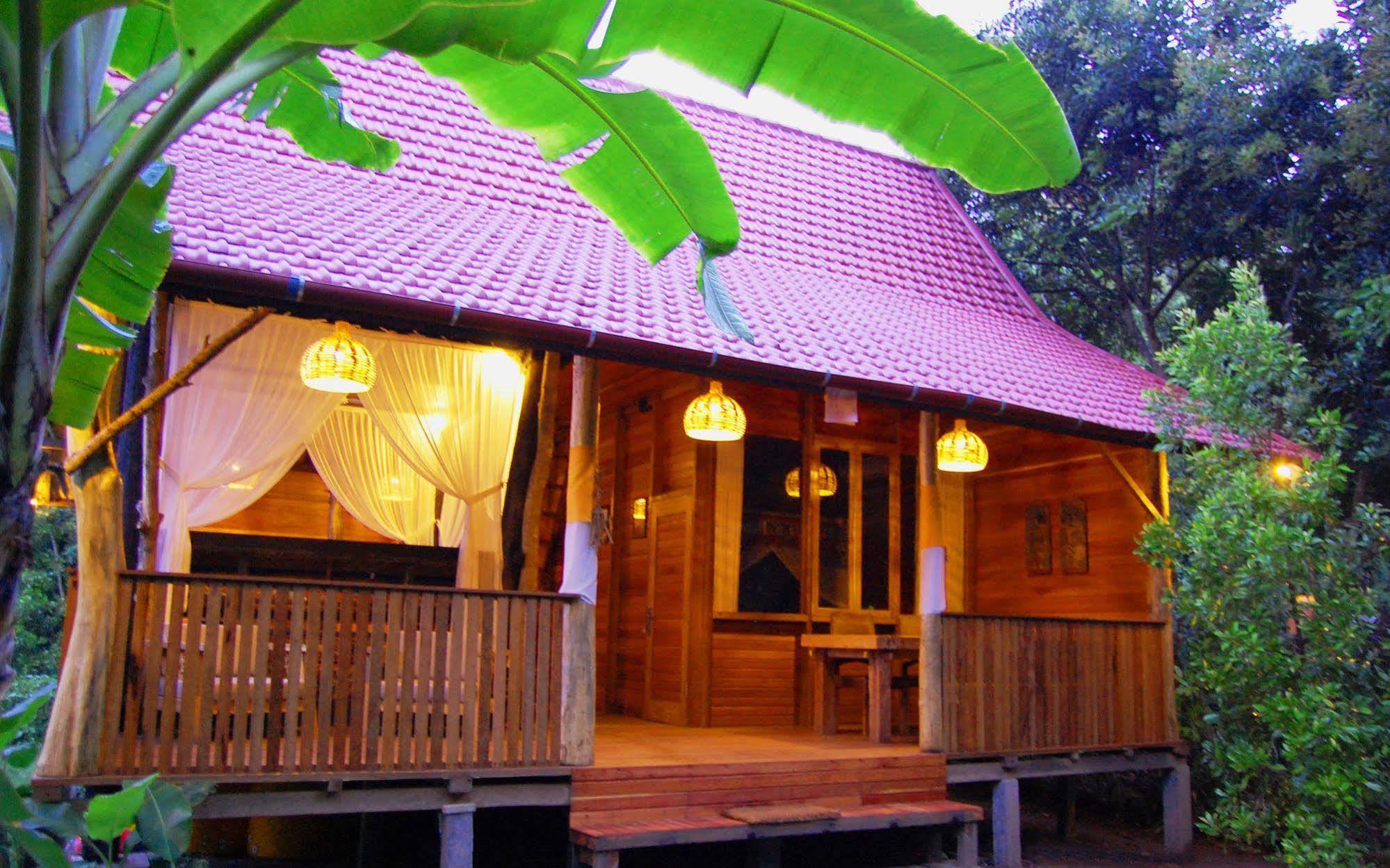 Indo Rumah Zengarden Buleleng  ภายนอก รูปภาพ